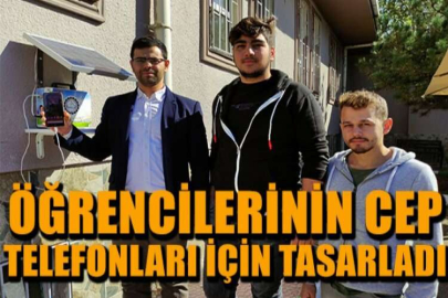 Öğrencilerinin cep telefonları için tasarladı
