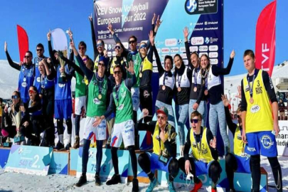 Milli takımda yer alan Nilüferli Sanem takdir topladı