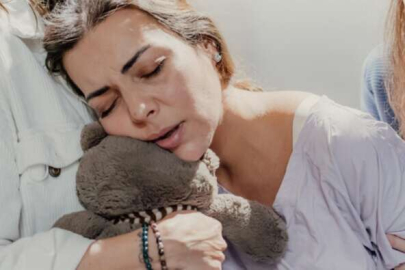 Burcu Kara doğum anlarına ait kareleri paylaştı