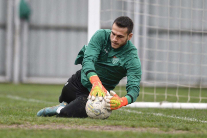 Deniz Aydın 3 hafta sahalardan uzak