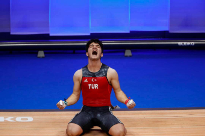 Batuhan Yüksel, halterde Avrupa ikincisi oldu