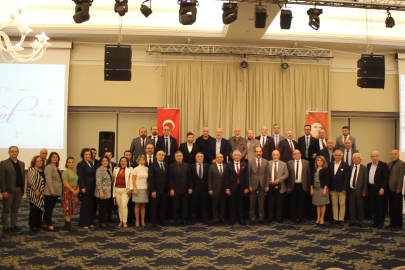 ARSİYAD’DA BAYRAĞI ERDİNÇ ACAR DEVRALDI