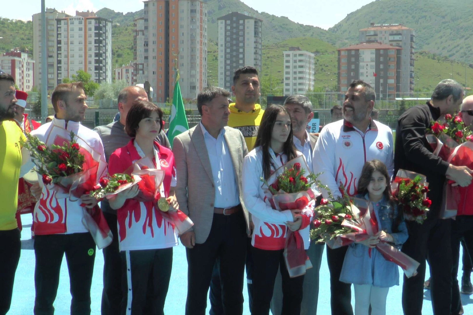 Kayserili dünya şampiyonları yurda döndü