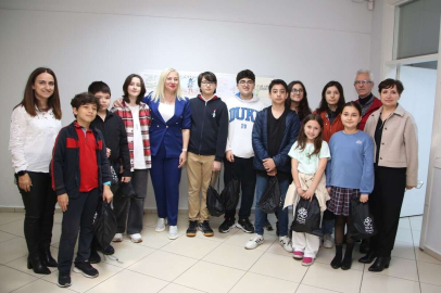 Bursa Nilüfer’in başarılı karikatüristlerine ödül