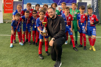 Genç futbolseverlerin Bursa'da Kültür Elit Kupası turnuvası