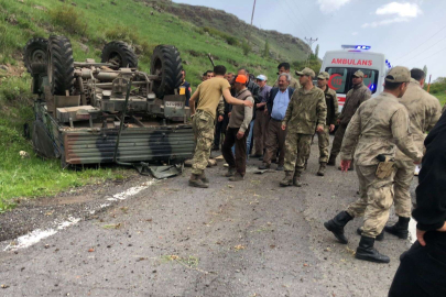 Ardahan'da askeri araç devrildi: 4 yaralı