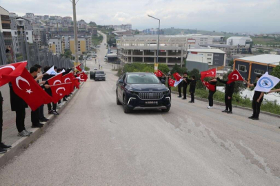 Başkan Aktaş sözünü tuttu:Bursalı otomotiv öğrencileri Togg'a hayran kaldı