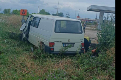 Bursa Karacabey'de kamyonet şarampole düştü: 1 ölü, 2 yaralı
