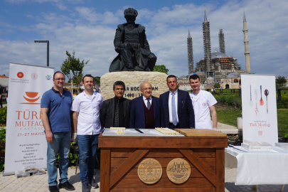 Selimiye'nin gölgesinde saray lezzetleri ikramı