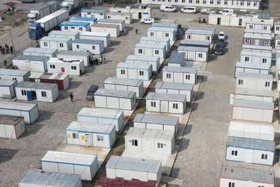 Ali Koç, depremzedelere bağışlayan konteynerlerin imza töreninde konuştu