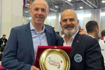 Necati Şimşek’e uluslararası ödül