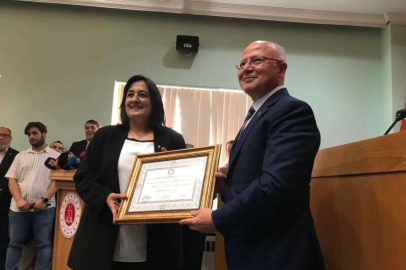 28. Dönem AK Parti Bursa Milletvekilleri mazbatalarını aldı