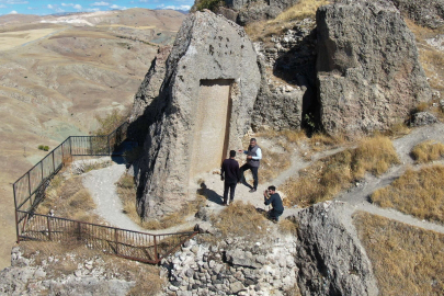 7 bin yıllık Palu ilçesi sezonun ilk ziyaretçilerini ağırladı