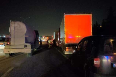 Tem'de 7 araç zincirleme kaza yaptı