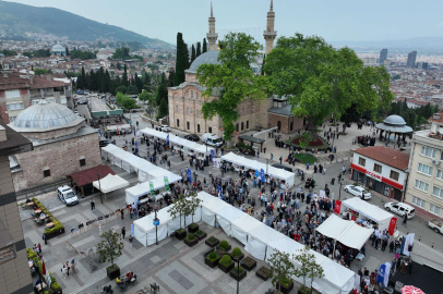Bursa tarihi meydanında Türk Mutfağı lezzetleri