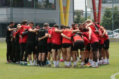 Göztepe'de iç transfer mesaisi başladı