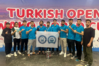 Bursa Yıldırım rüzgârı KickBoks'ta esti
