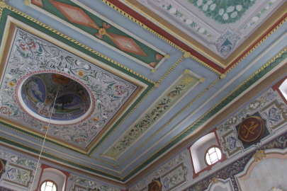 Balıkesir'de tarihi resimli cami ilgi odağı oldu