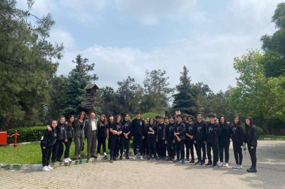 Bursa'da öğrencilerin can dostlarıyla keyifli saatleri