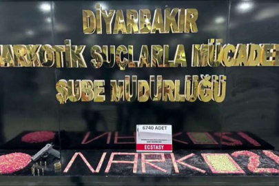 Kedi kumu içerisine gizlenmiş uyuşturucu ele geçirildi