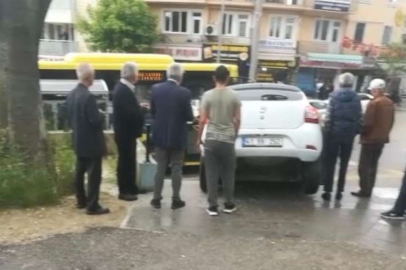 Bursa'da navigasyondan sürücülere büyük şok! O merdiveni gören yol zannedip aşağı uçuyor