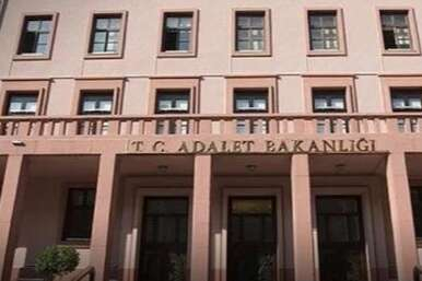 KVKK'dan cezai işlem kararı:Parmak izi ile mesai takibi kanuna uygun mu?