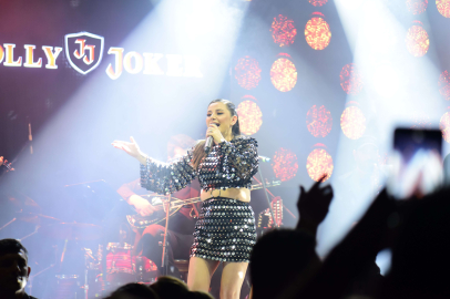 Merve Özbey'den Bursa’da unutulmaz gece