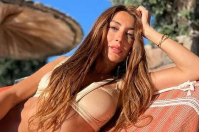 Merve Oflaz'dan transparan kombin!