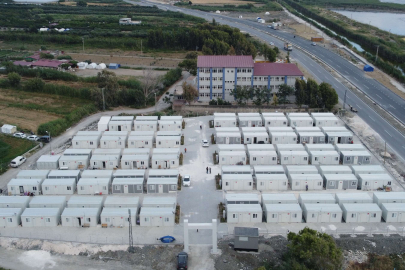 Depremzedeler için kurulan konteyner kentlerde yaşam başladı