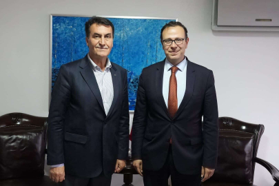 Başkan Dündar’dan Kosova'da üst düzey yöneticileri ziyaret