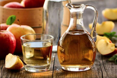 Elma sirkesiyle cam silinir mi?