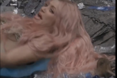 Shakira fareyle burun buruna geldi!