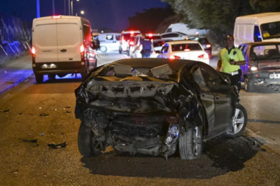 Ankara'da 10 araç zincirleme kaza yaptı