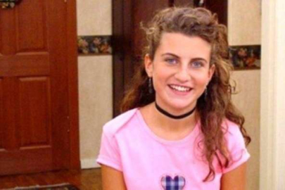 Çocuklar Duymasın'ın feminist Duygu'su kızıyla poz verdi