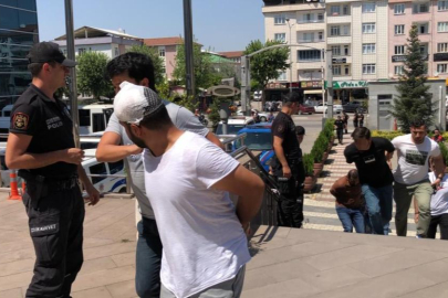Bursa İnegöl'de silahlı gürültü kavgası! 1 ölü, 2 yaralı: 2  kişi tutuklandı