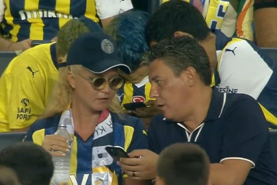 Müge Anlı eşi Şinasi Yüzbaşıoğlu'yla Fenerbahçe maçında