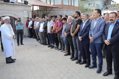 Asel bebek son yolculuğuna uğurlandı