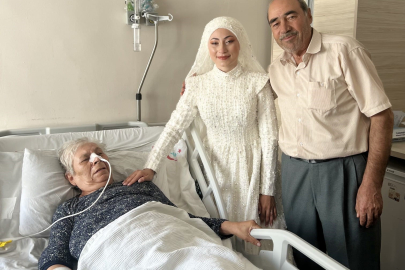 Duygulandıran görüntü! Hastanede onu gelinliğiyle ziyaret etti