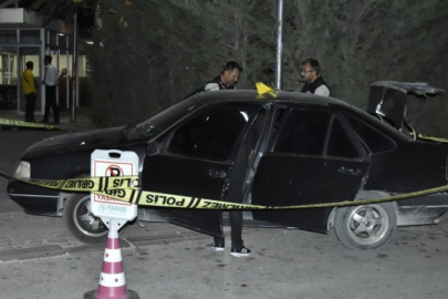 Husumetlilerinin evinin önüne giden kişi silahla vuruldu