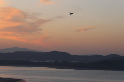 İzmir'de düşen helikopterdeki 3 kişiyi arama çalışmaları sürüyor