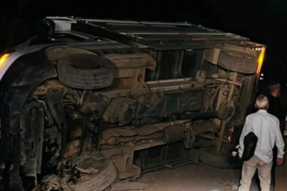 Kamyonet şarampole devrildi: 1 ölü, 2 yaralı