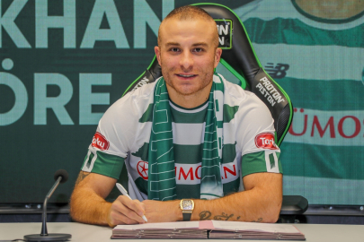 Gökhan Töre imzaladı