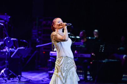 Candan Erçetin'den unutulmayacak resital