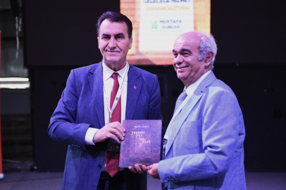 Dündar: “Bursa’da yeni bir tarihi aks oluşturduk”