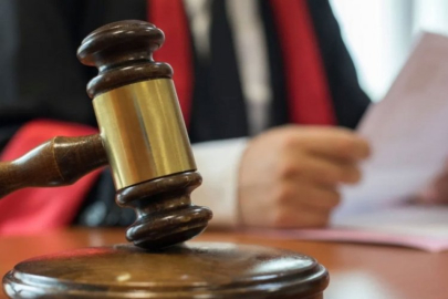 Üvey baba soyadına yargıtay 'olmaz' dedi