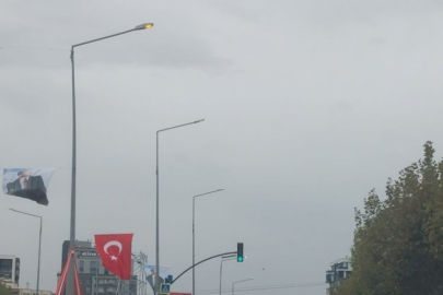 Bursa'da gündüz yanan sokak lambaları dikkat çekti!