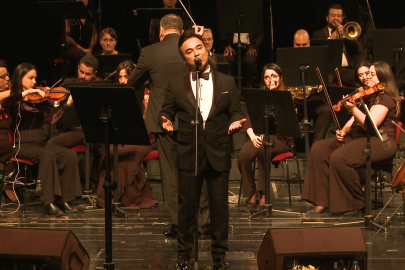 100. yılında Atatürk şarkılarla anıldı