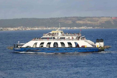 Bozcaada ve Gökçeada feribot seferleri iptal edildi