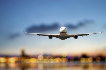 Nijerya'da 67 yolcu taşıyan uçak pistten çıktı