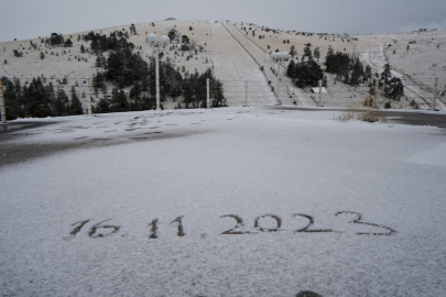 Bolu’ya mevsimin ilk karı yağdı